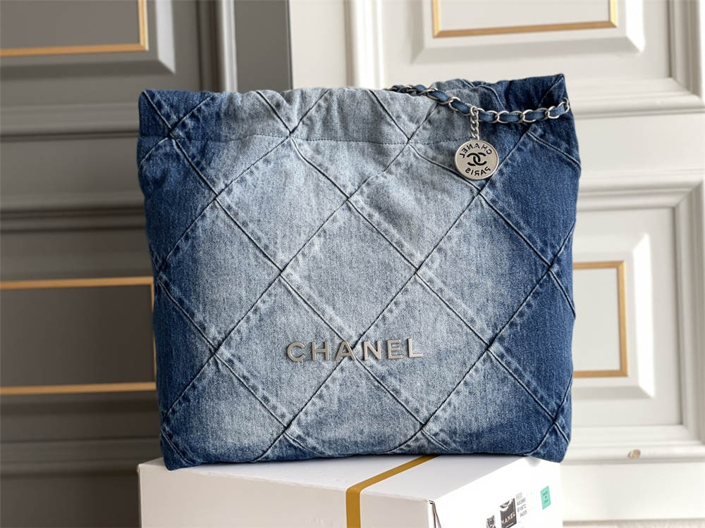 Chanel 22 bag Denim 39x42x8cm 2025 new 